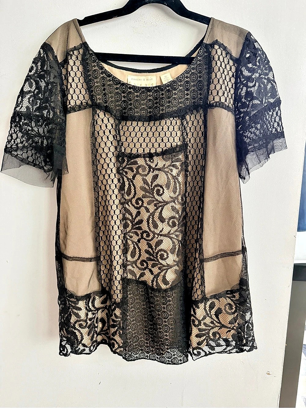 Kimchi & Blue Lace Panel Short Sleeve Top Size Medium